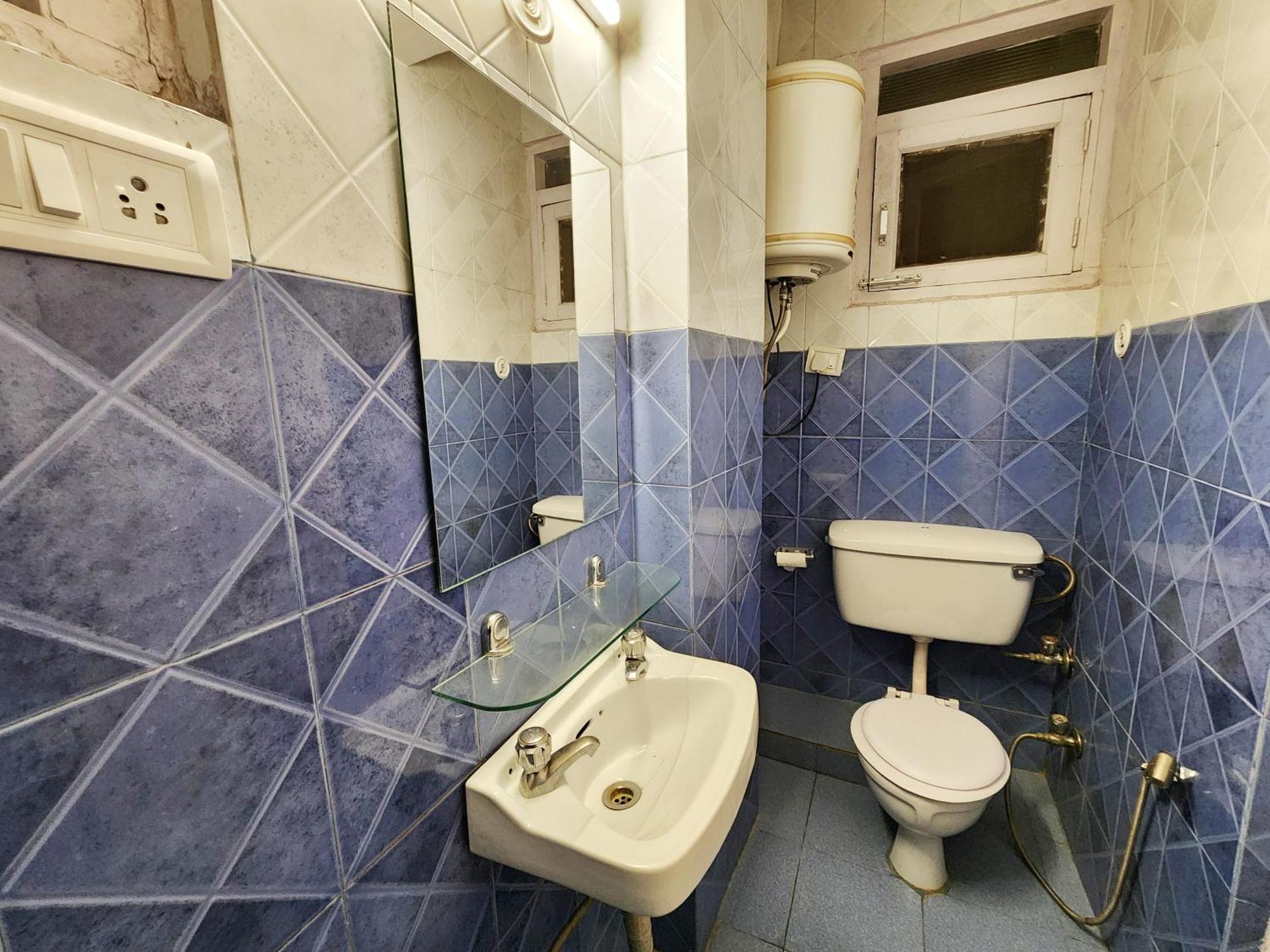 Hotel Pineview Шимла Экстерьер фото